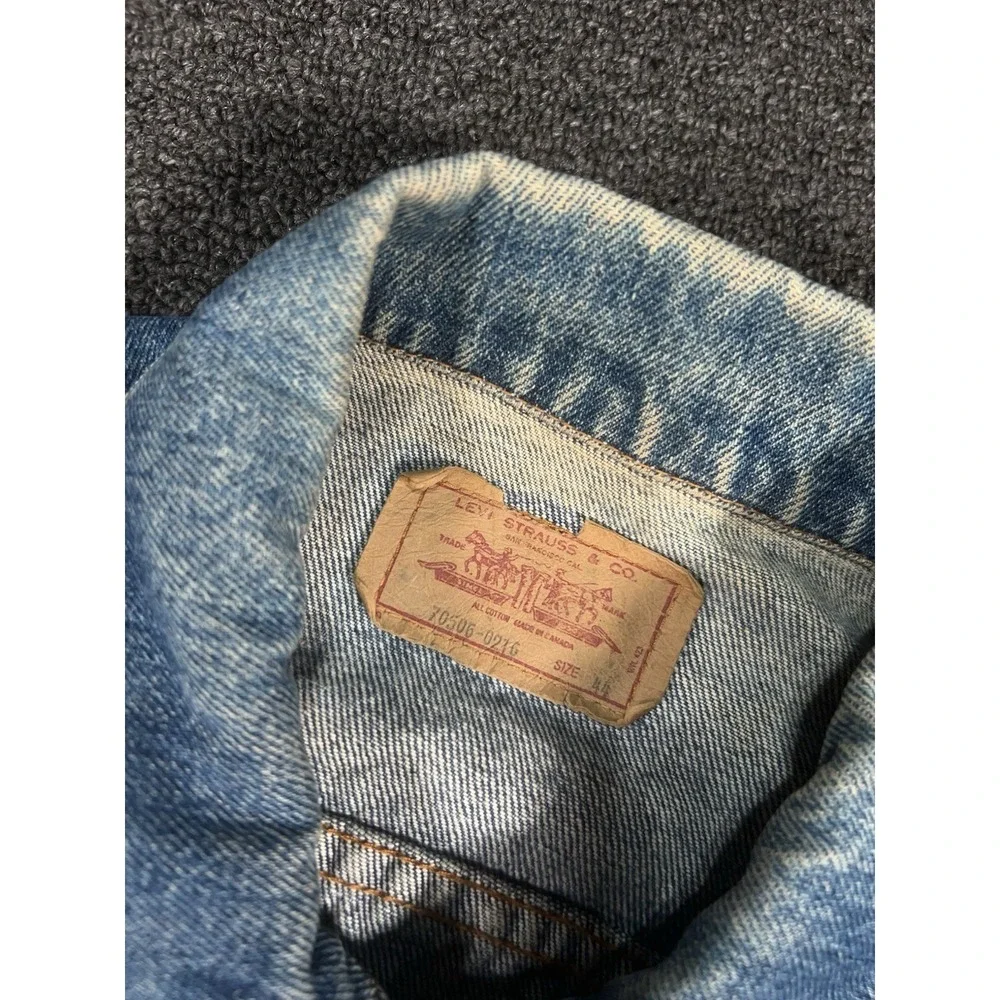 Levis thanks taking